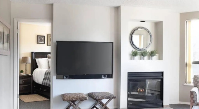 Mountain View Penthouse- 2BR Oasis at the Marquise in Whistler