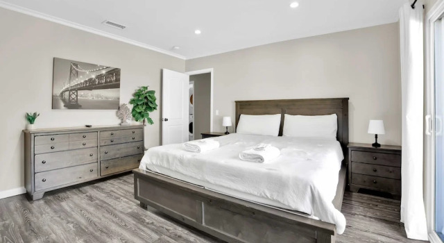 Martha by Avantstay Brand New LA Valley Home, Забронировать Отель Отели Лос-Анджелеса 3 звезды, 3*
