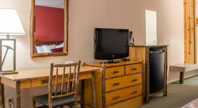 Двухместный люкс 49er Inn & Suites