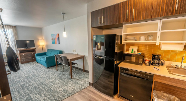Четырёхместный люкс MainStay Suites at Discovery Park of America