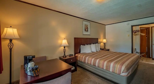 Номер Standard Lake N Pines Motel