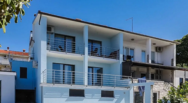 Spacious Apartment in Pula With Terrace