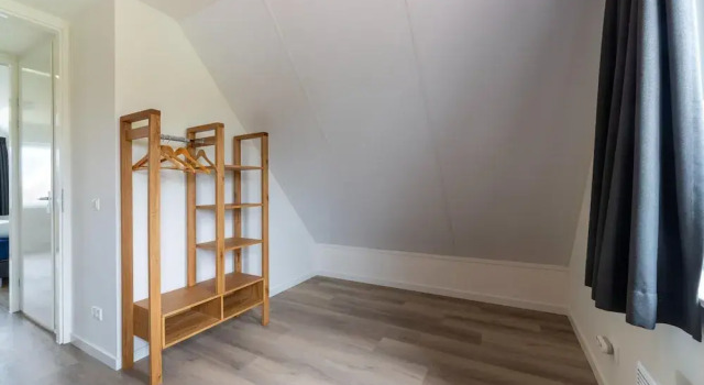 Holiday Home in South Holland by Stompaarde Plas, จอง โรงแรม Simonshaven Zuid-Holland