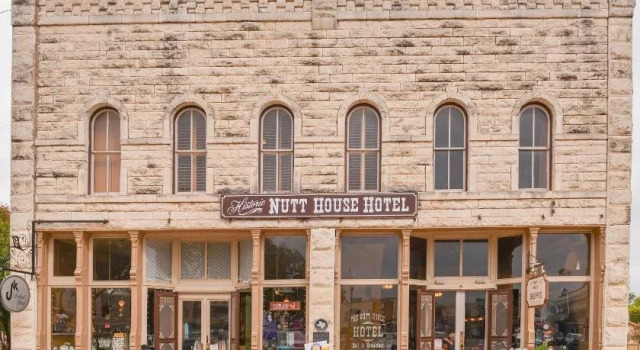 Nutt House Hotel, Забронировать Отель Гранбери 