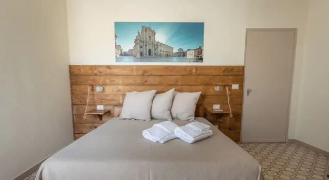 Violet Guest House, Забронировать Гостевой дом Гостевые дома Сиракузы, рядом с Teatro dei Pupi, Гостевой дом