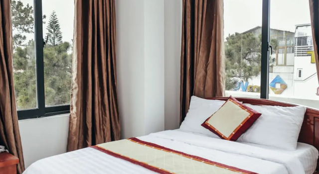 Четырёхместный семейный номер Standard c 1 комнатой с балконом ELC Luxury Da Lat Hotel & Apartment