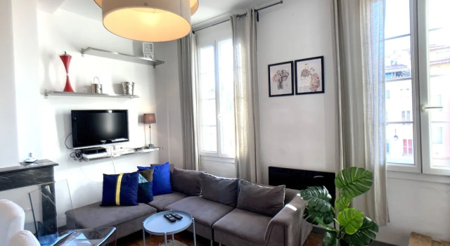 HomePlaceStay Saint Sauveur Parking Free, Забронировать Отель Отели Экс-ан-Прованса с парковкой, рядом с Статуя Поля Сезанна, Парковка