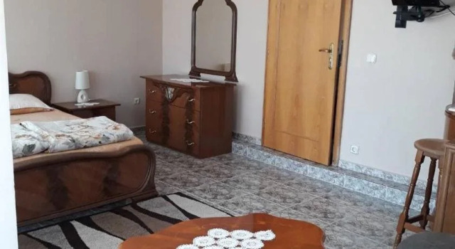 The White House Guest House, Забронировать Отель Несебр 