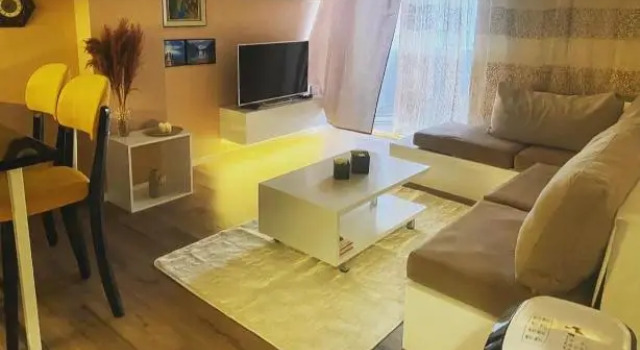Apartment 4E near the lake