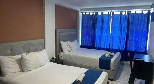 Hotel Olas Marinas Inn