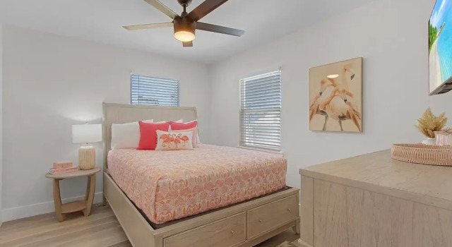 Welcome To Coconut Dreams Fantastic Vacation Rental - 2633 Estero Blvd Unit A 3 Bedroom Home by RedAwning, Забронировать Дом для отпуска Отели в центре Форт-Майерс-Бич, в центре