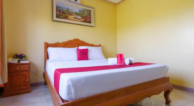 RedDoorz Plus @ Manalo Extension Palawan, Réserver Hôtel Hôtels à Honda Bay avec parking, Parking