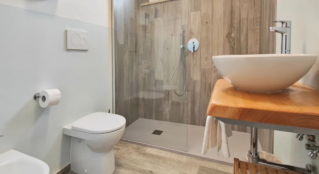 Апартаменты с 2 комнатами с балконом и с видом на море Sea view and ground floor Apartments le Dune