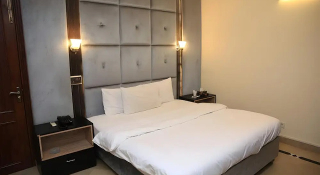 Номер Deluxe Orbit Residency Jinnah Super