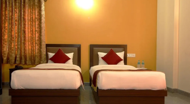 Oyo 6633 The Banjaara Suites, Varaa Hotelli Hotellit Bangalore pysäköinnillä, Pysäköinti