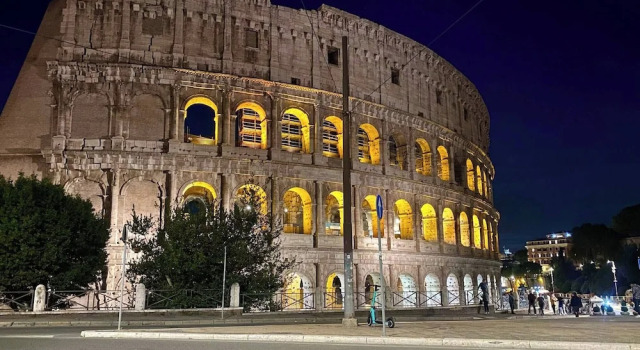 Apartment Near the Colosseum, With Metro Line A a 2 Minutes Walk Away, Boek Appartement Hotels in Lazio met parkeren, Parkeren