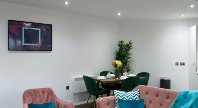 Апартаменты Tudors eSuites JQ Regency Kingsize