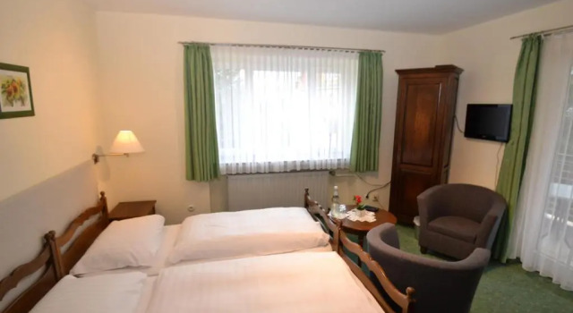 Двухместный номер Standard с балконом Hotel Central