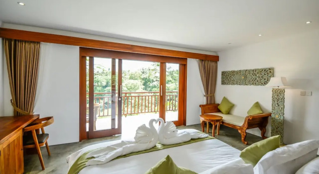 Люкс с красивым видом из окна The Pandora Hotel