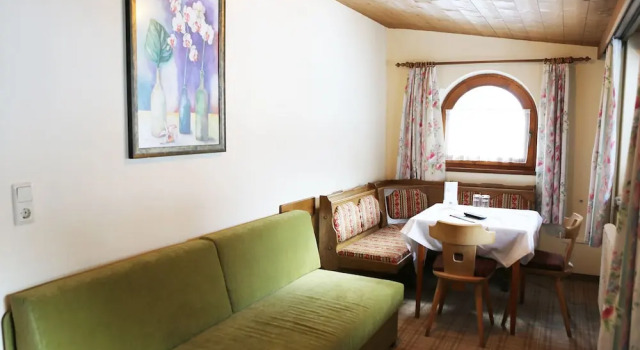 Семейный номер Standard с балконом и с видом на горы Gasthof Pension Madseiterhof