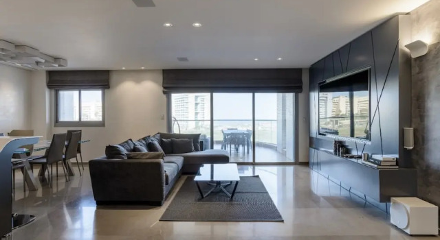 Stav Rentals Tel Aviv Sea View Apartment, Забронировать Апартаменты/квартира Тель-Авив Тель-Авивский округ, рядом с Пляж Ха-Цук