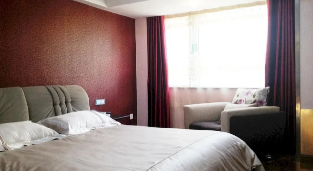 Wanhao Hotel- Xuesong Avenue Branch, Prenota Hotel Hotel a Henan con parcheggio, Parcheggio
