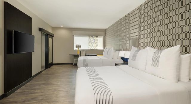 Четырёхместный номер Standard GLō Best Western Tulsa-Catoosa East Route 66