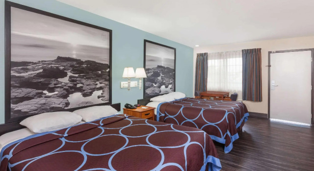 Четырёхместный номер Standard Super 8 by Wyndham El Cajon San Diego
