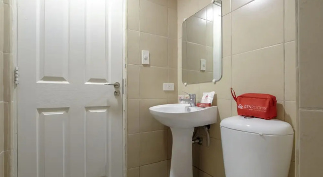 ZEN Home Monteluce Tagaytay, Book Hotel Hoteller i Silang med parkering, Parkering