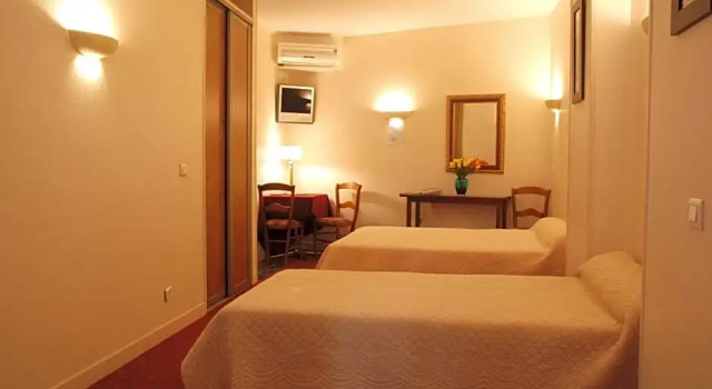 Номер Economy Hôtel Paris Gambetta