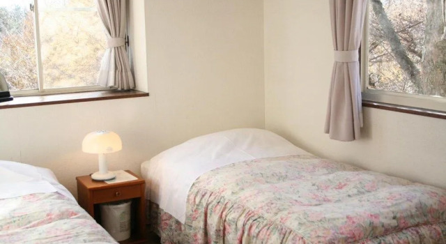 Pension Asahi, Buchen Sie Hotel Hotels in Koshinetsu mit Parkplatz, Parkplätze