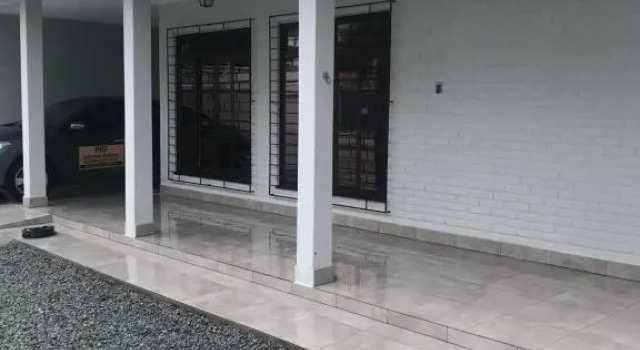 Коттедж с 4 комнатами Residencial Flat Debora
