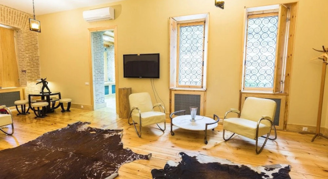 Loft in Old Town, Book Hotel Hotels in Tbilisi Region with a Pool, Swimming Pool