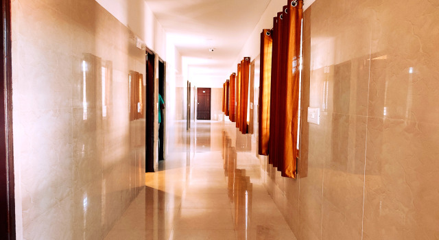 Yuvraj Galaxy, Rezervovat Hotel Maisúr Bangalore