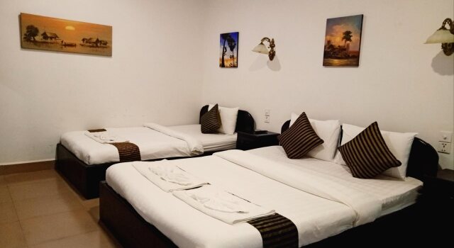 Eureka Villas, Buchen Sie Hotel Hotels in Kandal mit Parkplatz, Parkplätze