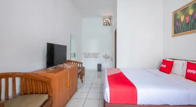 Люкс RedDoorz at Hotel pondok Kurnia near Buah Batu Bandung