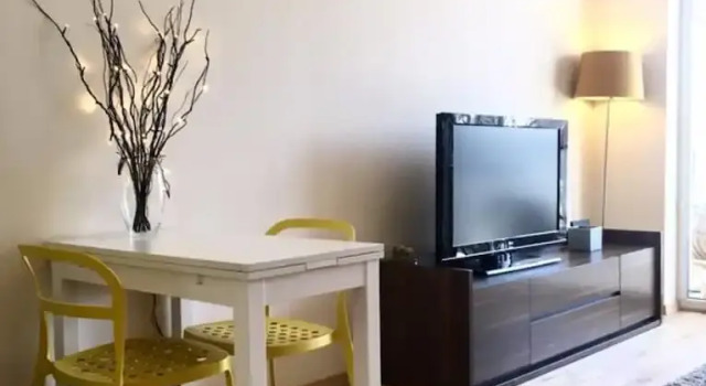 ClickTheFlat Artistic Estate Apartment