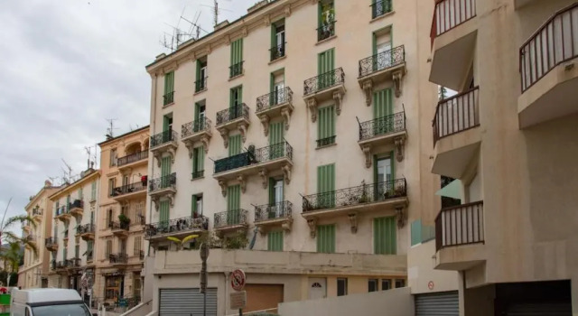 Contemporary Furnished Apartment With 2 Bedrooms in Corniche de la Riviera, Rezervovat Apartmán Beausoleil Monako