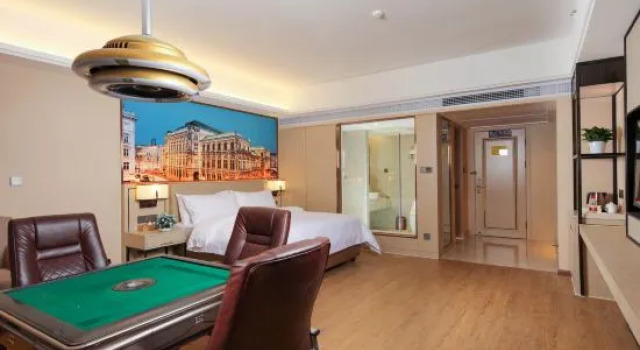 Люкс Vienna International Hotel (Yueyang South Station)