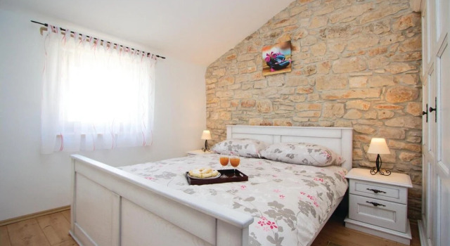 Stunning Home in Filipana With Wifi and 2 Bedrooms, Rezervovat Hotel Filipana Istrie