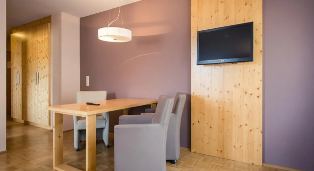 Apartment Only 200 m From ski Station, Забронировать Апартаменты/квартира Отели Туррахер-Хёэ с парковкой, рядом с Горнолыжный подъемник Оттифантенлифт, Парковка