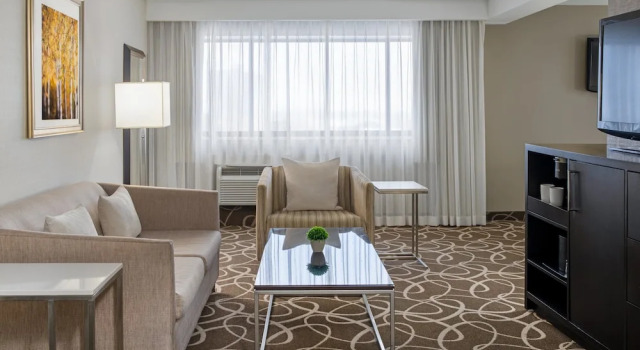 Полулюкс Crowne Plaza Kitchener-Waterloo by IHG