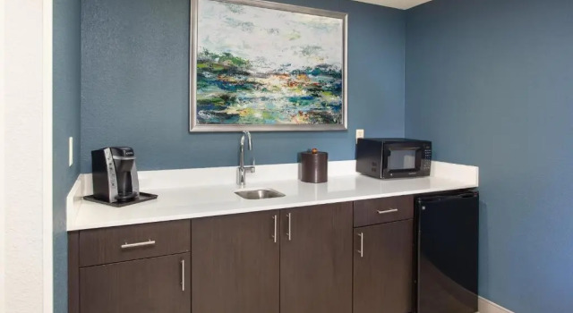 Четырёхместный номер Standard Holiday Inn - Tallahassee E Capitol - Univ by IHG