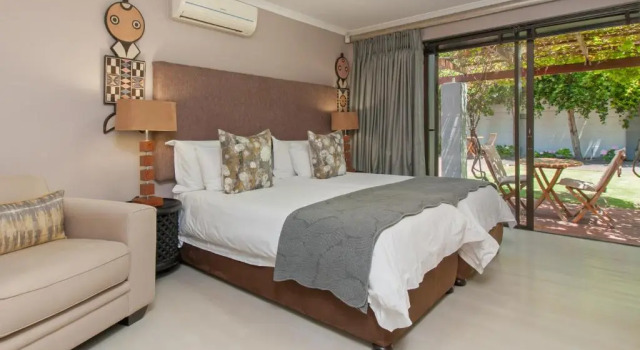 Двухместный номер Standard с видом на сад Whale Away Guest House