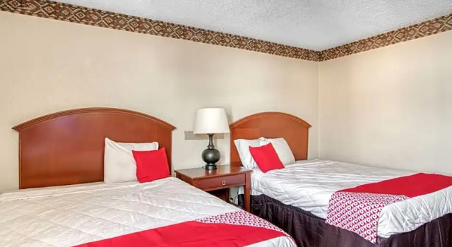 Четырёхместный номер Standard Americas Best Value Inn & Suites Houston