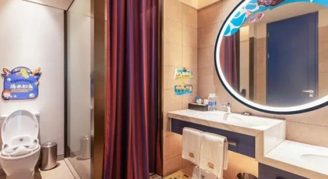 Люкс Wanda Realm Qingdao Movie Metropolis