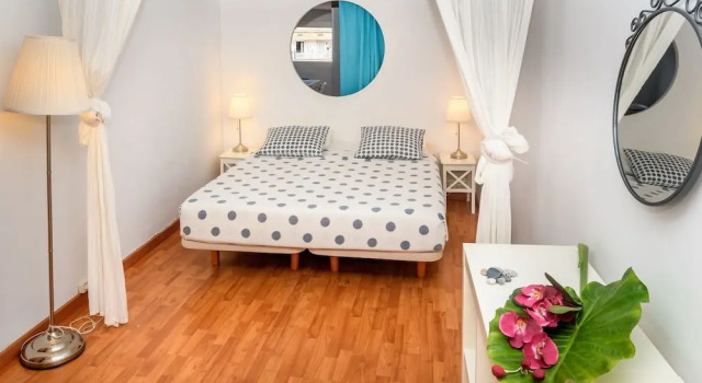Central Attic Sant Antoni, Забронировать Отель Эшампле Барселона, рядом с Парк скульптур