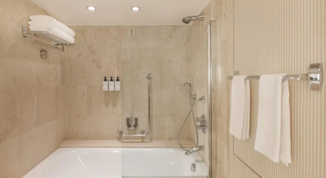 Двухместный номер с доступом в клубный лаунж Premium InterContinental Athenaeum Athens by IHG