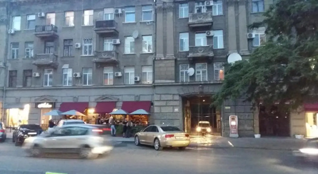 Apartment on Hretska 26/28
