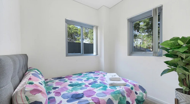 Peaceful & Yet Sophisticated Terrace Living, Book Hotel Berrilee New South Wales